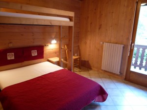 Chaudannes 15 - Chambre double avec lit savoyard